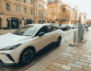 BEV vs PHEV vs FCEV: What Type of EV Is Right for You?