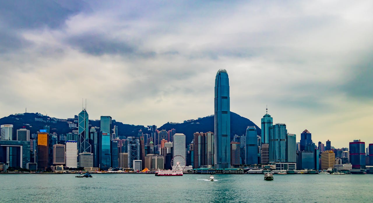 Hong Kong vs. Singapore: Who Leads Asia's Crypto Finance?