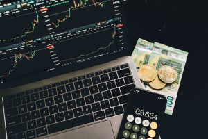 Bitcoin Spot ETF vs Ethereum Spot ETF: Which Is Right for You in 2025?