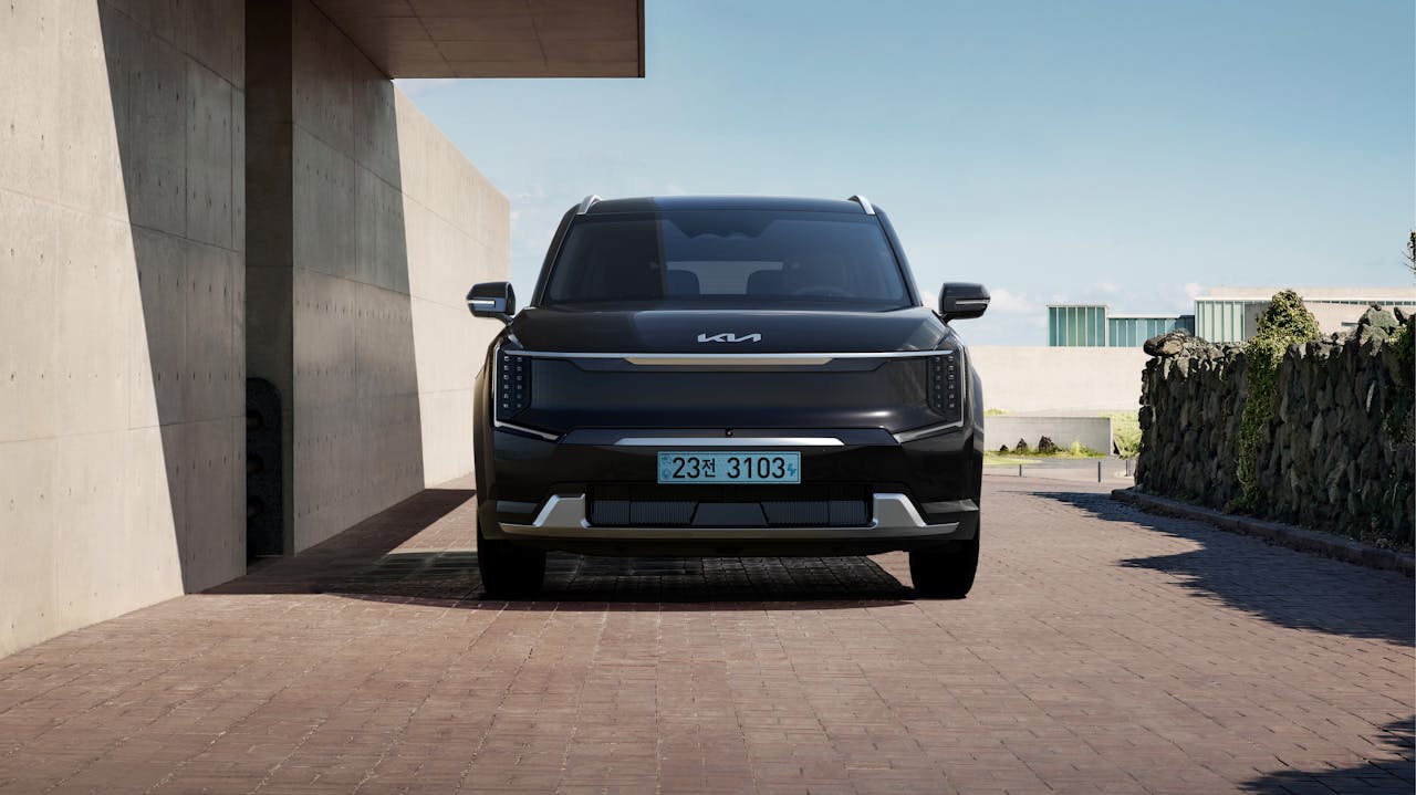 Best Electric Cars Under $40,000 to Buy in 2025