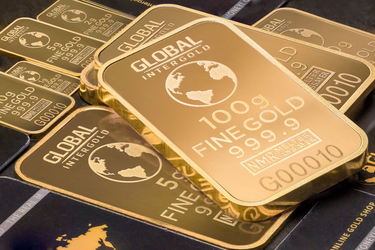 Does a Weaker Dollar Drive Gold Prices Higher in 2025?