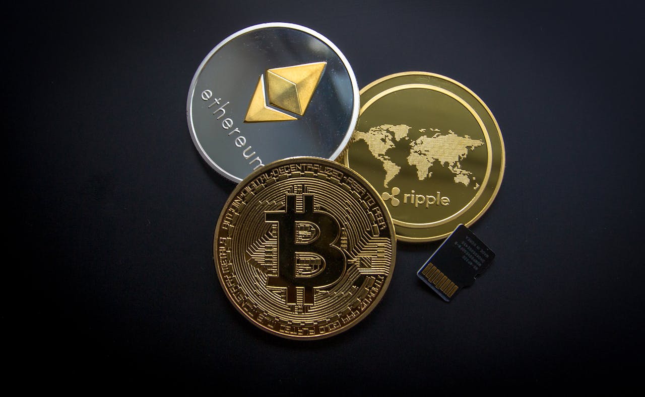 Top U.S. Spot Crypto ETFs to Watch in 2025: Bitcoin & Ethereum Picks