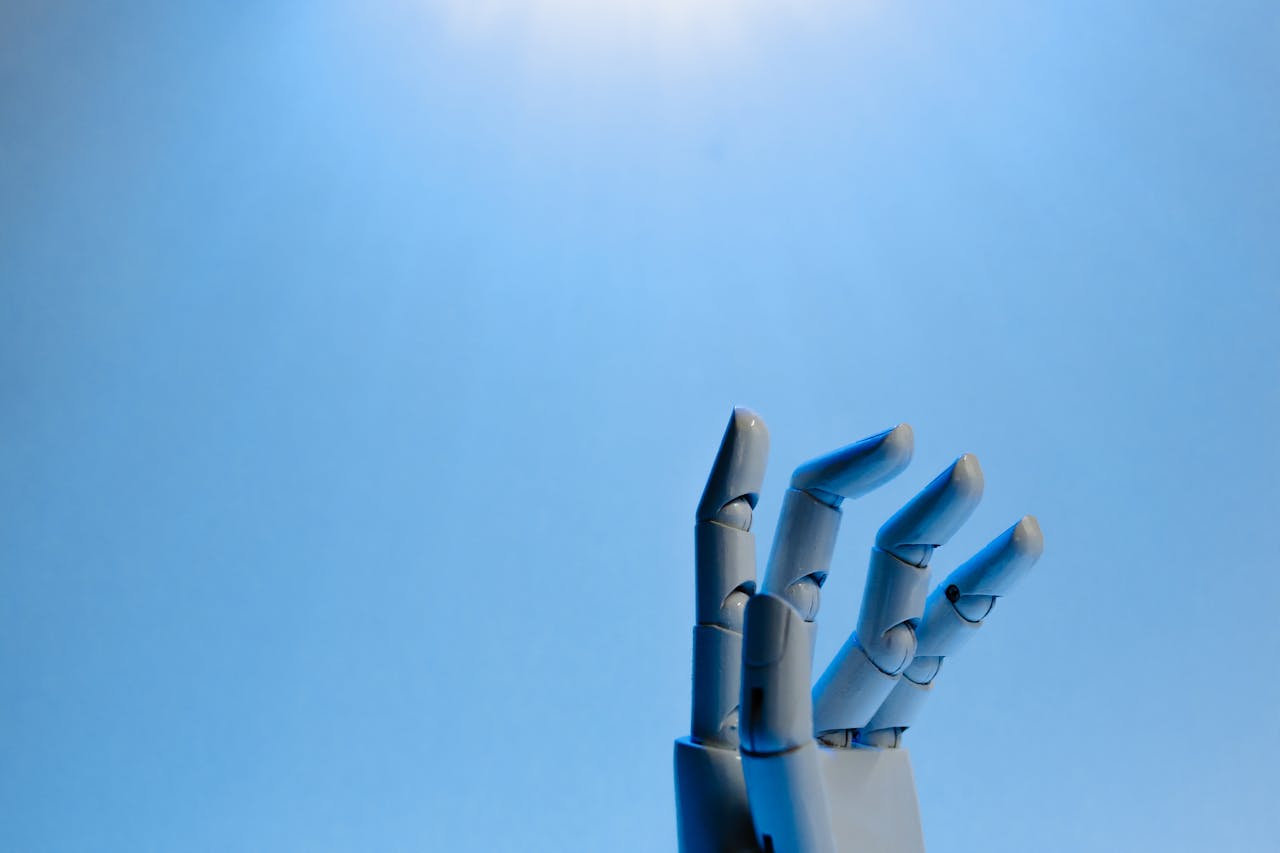 Musk Delays Tesla Optimus Robot Mass Production: What Strategic Signals Are Behind the Move?