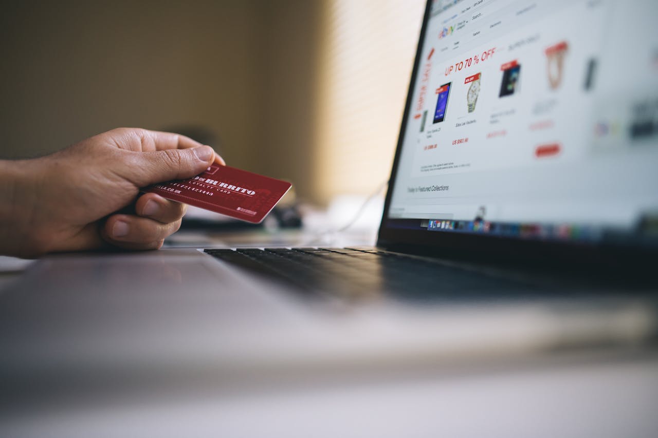 How Amazon Evolved from Online Bookstore to ECommerce and Cloud Giant