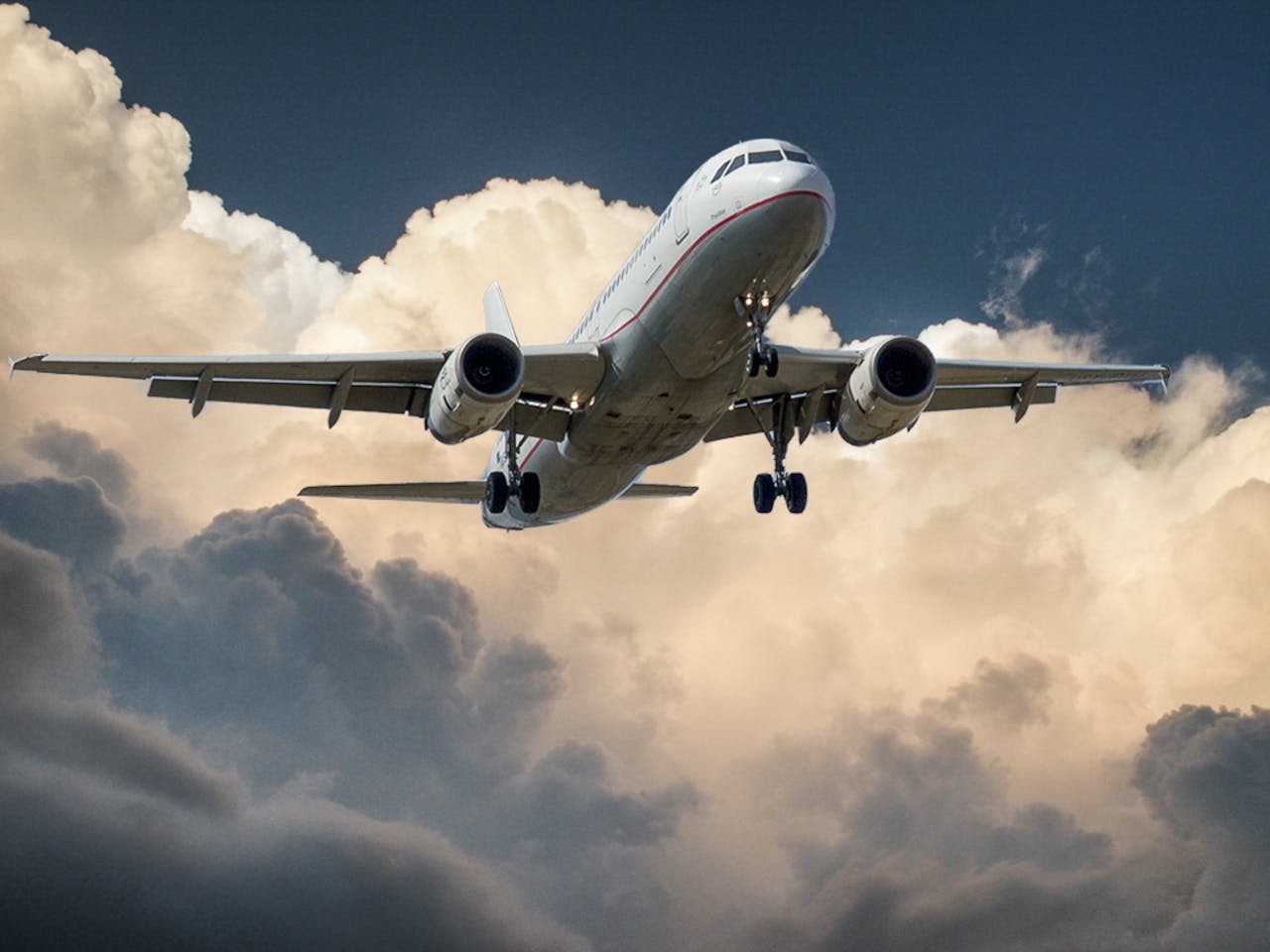 Short-Term vs Long-Term Travel Insurance: Costs & Best Use Cases
